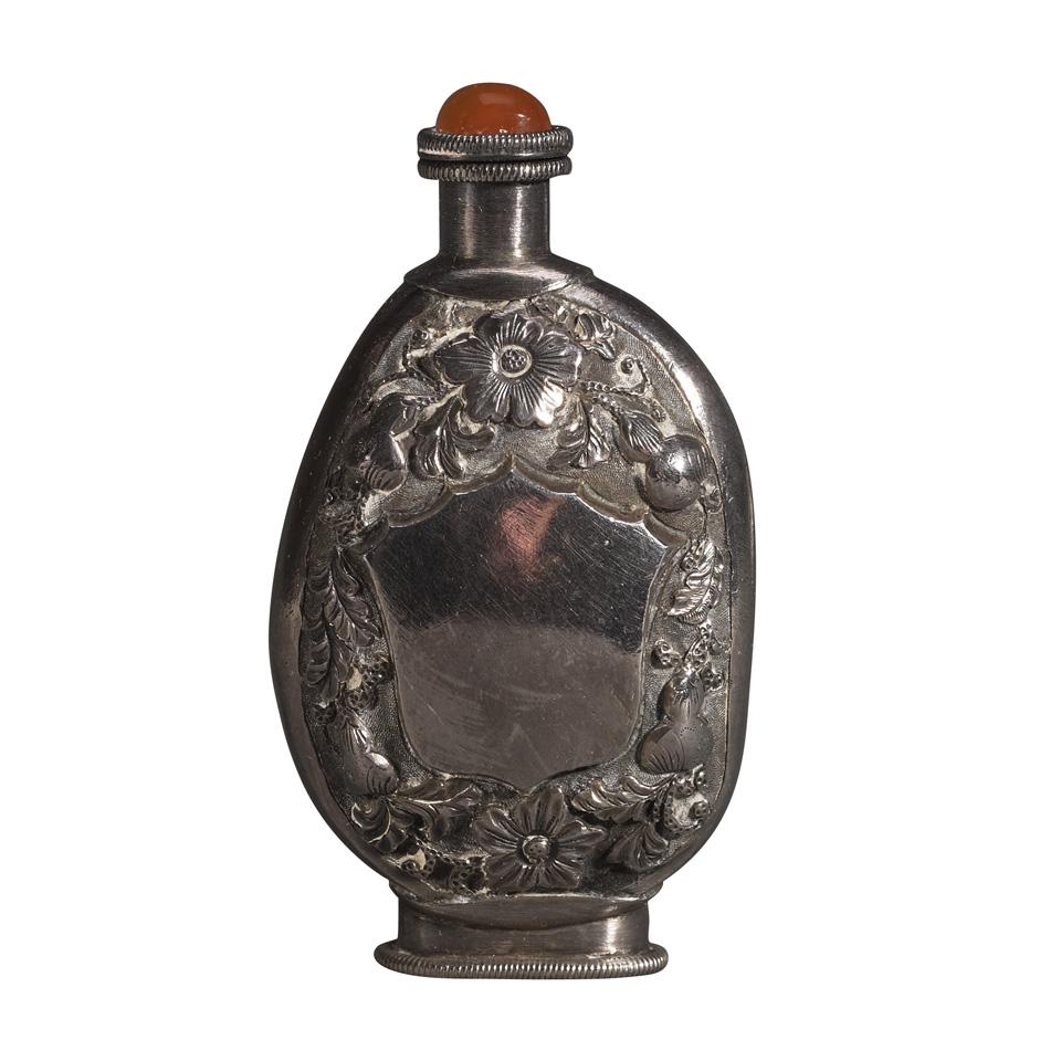 Jade Pebble and Silver Mounted Snuff Bottle, 19th Century
