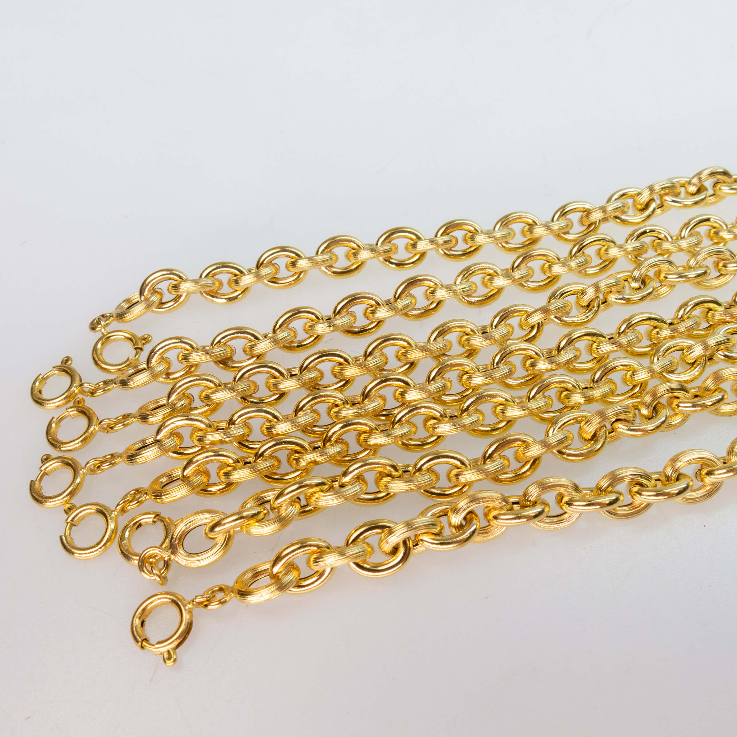 7 x 18k Yellow Gold Oval Link Bracelets